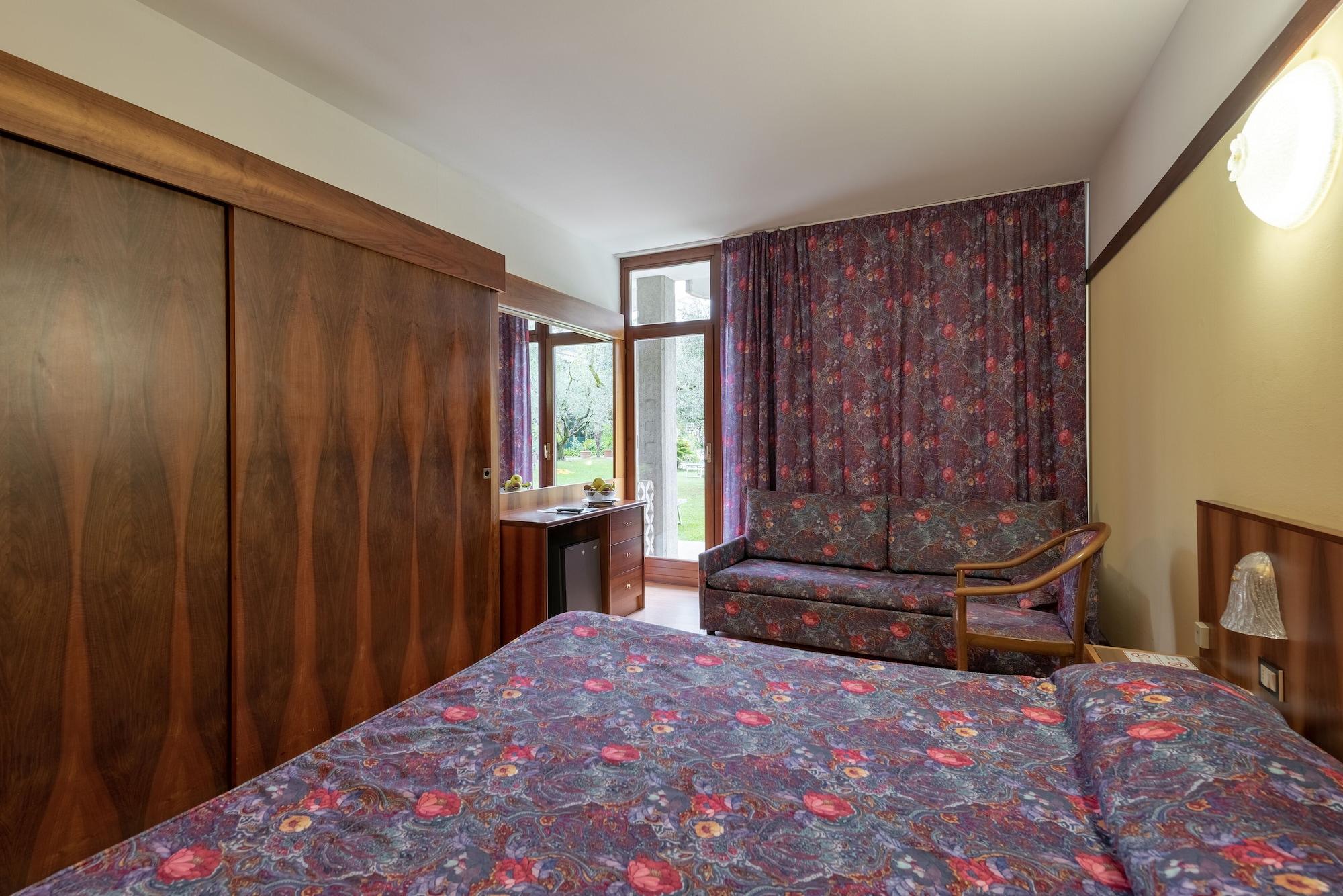 Park Hotel Oasi Garda  Ngoại thất bức ảnh