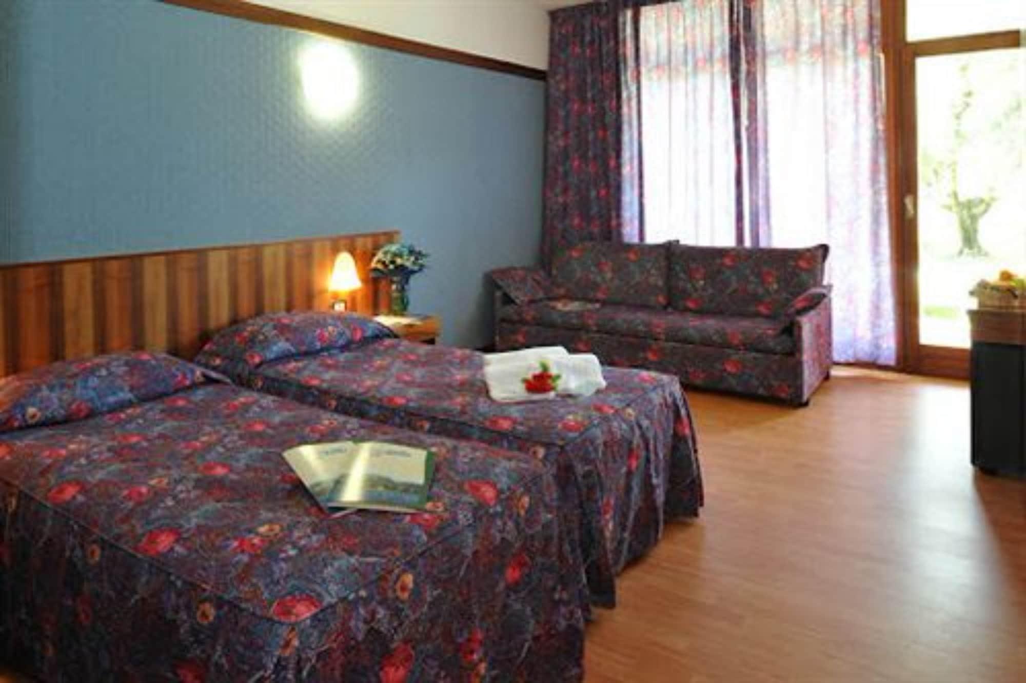Park Hotel Oasi Garda  Ngoại thất bức ảnh