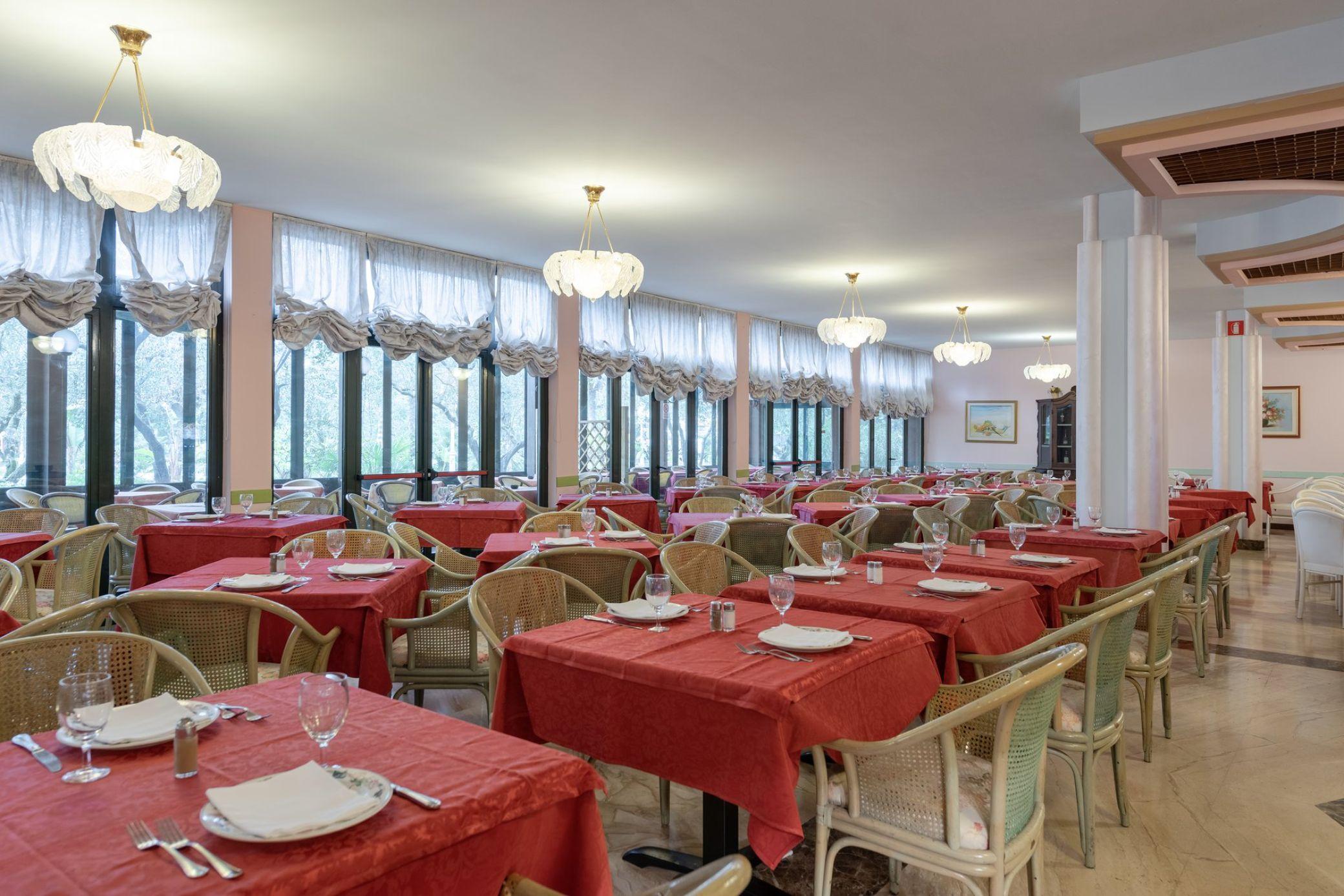 Park Hotel Oasi Garda  Ngoại thất bức ảnh