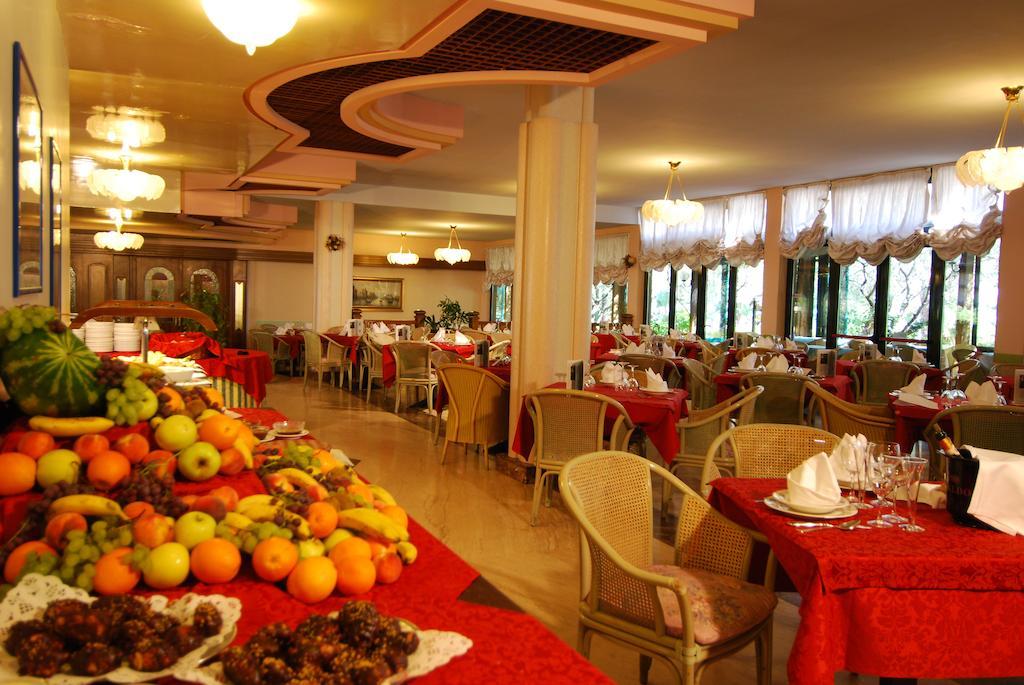 Park Hotel Oasi Garda  Ngoại thất bức ảnh