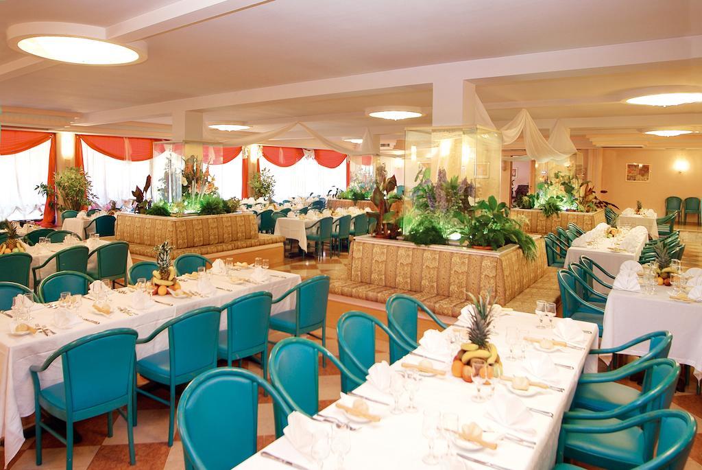 Park Hotel Oasi Garda  Ngoại thất bức ảnh